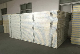 工業(yè)級(jí)應(yīng)用的冷水機(jī)為什么選擇螺桿式居多